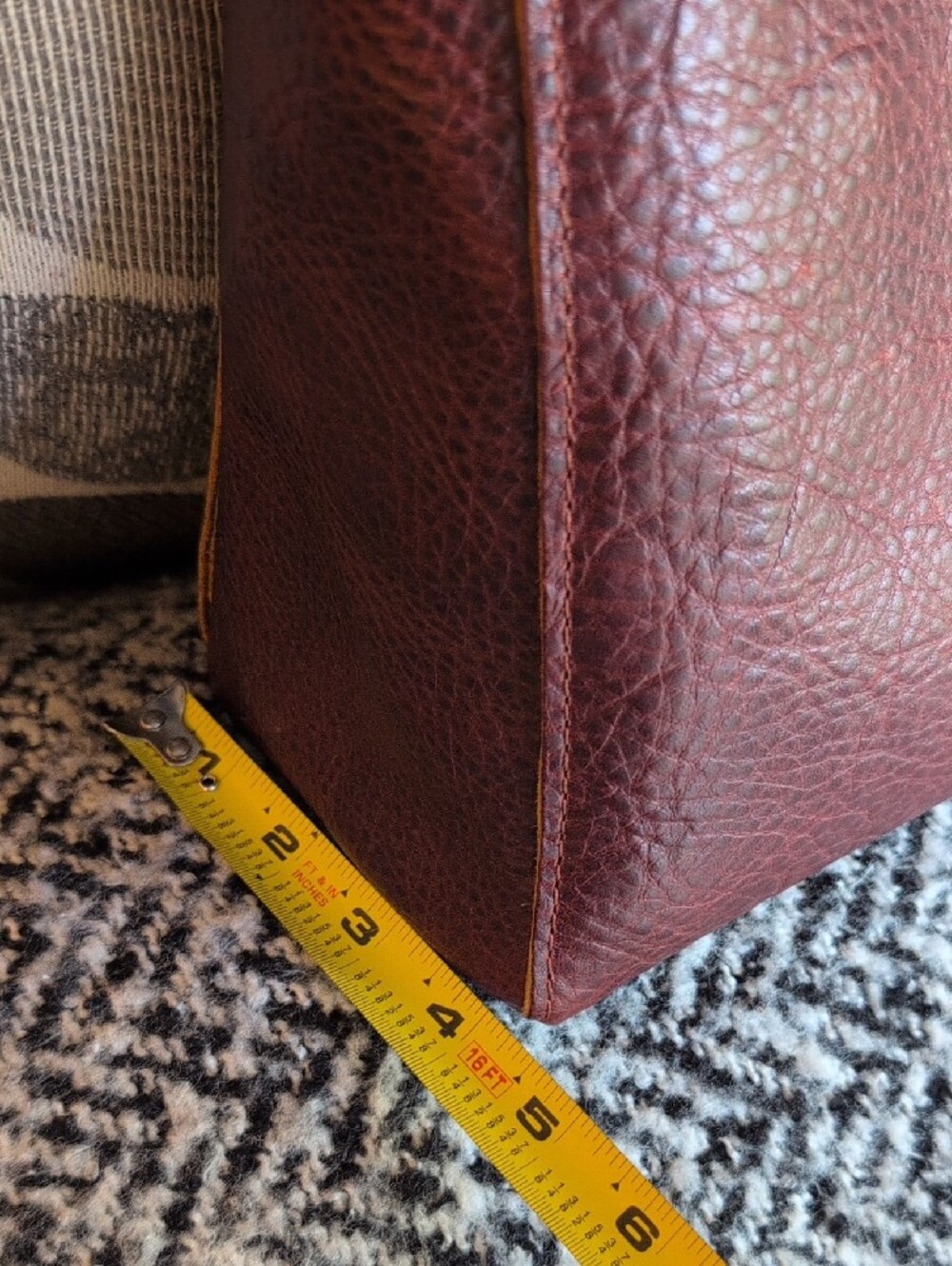 Portland Leather Cinnamon Bear Triangle Shoulder Bag NWOT - Picture 12 of 14